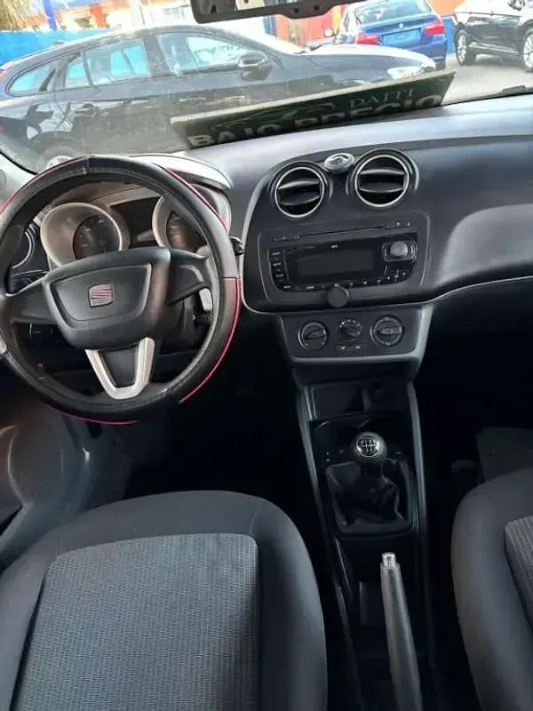 Usado Seat Ibiza ST Reference 75 CV (55 kW) 2011 Negro Familiar