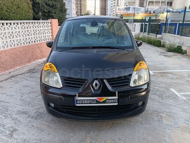 Usado Renault Modus Authentique 75 CV (55 kW) 2006 Negro Monovolumen