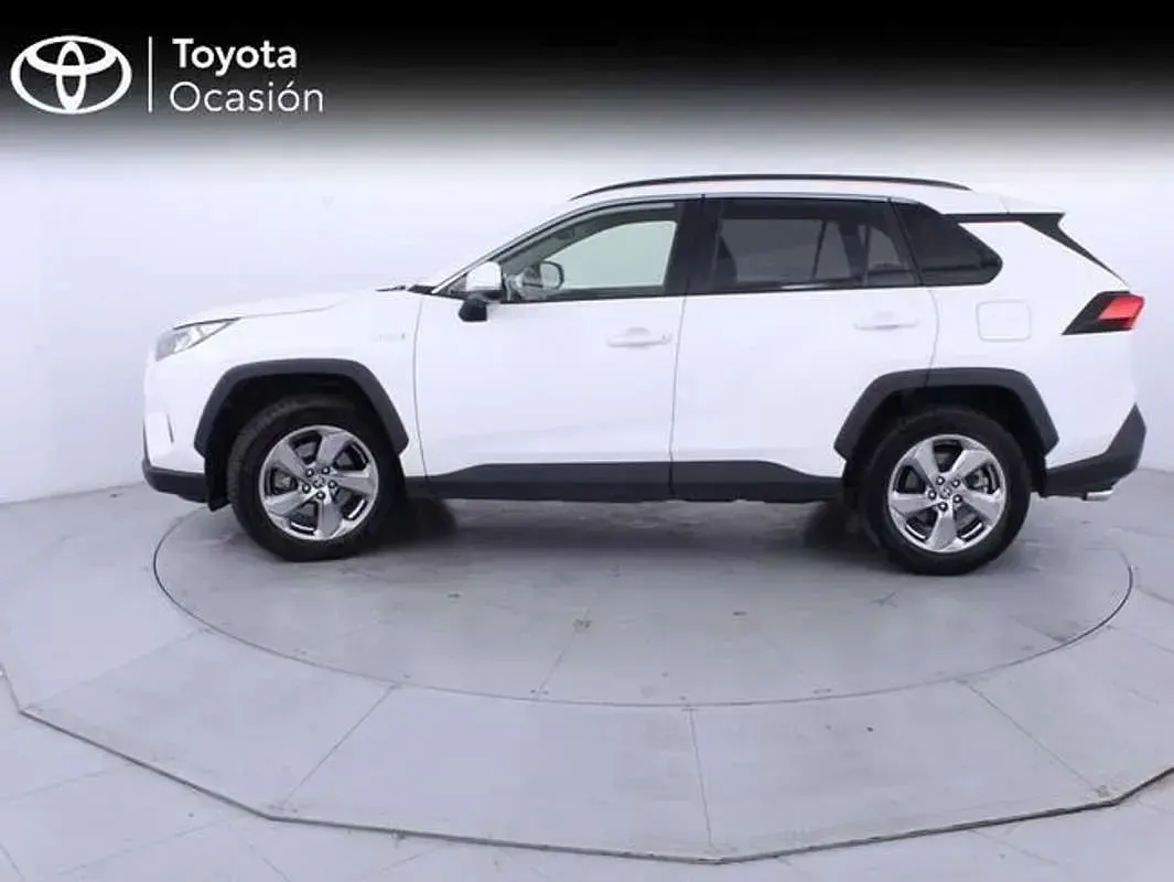 Usado Toyota RAV4 Hybrid Advance 218 CV (160 kW) 2021 Blanco SUV