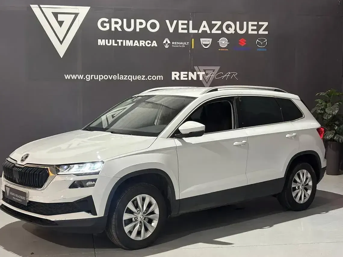 Usado Skoda Karoq Ambition 150 CV (110 kW) 2023 Blanco SUV