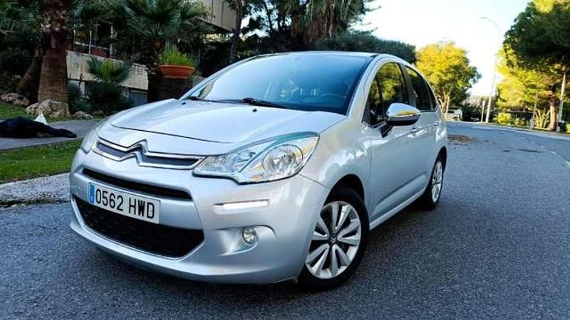 Usado Citroën C3 Seduction 68 CV (50 kW) 2014 Plateado Utilitario