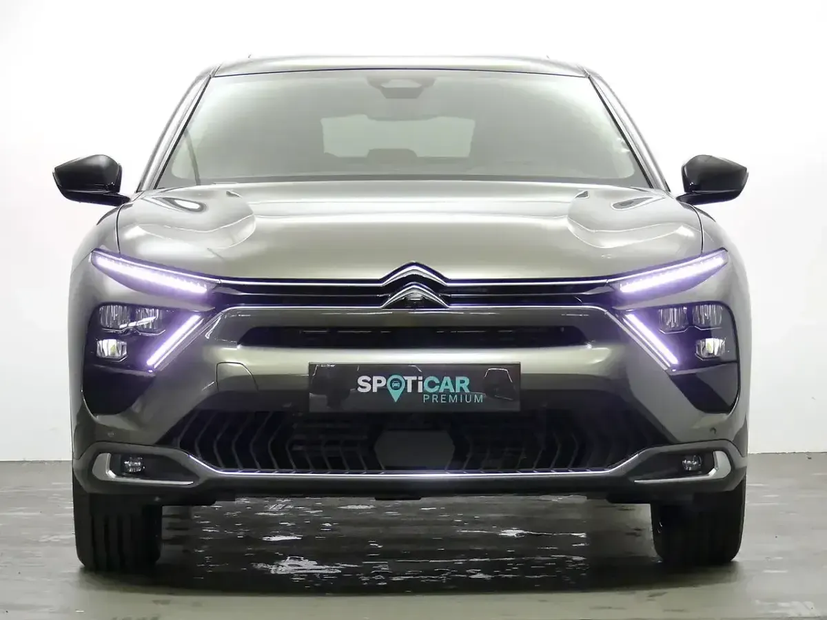 Usado Citroën C5 X Shine 225 CV (165 kW) 2022 Gris Familiar