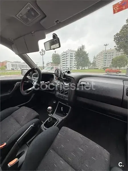 Usado VW Golf III GTI 115 CV (84 kW) 1992 Rojo Utilitario