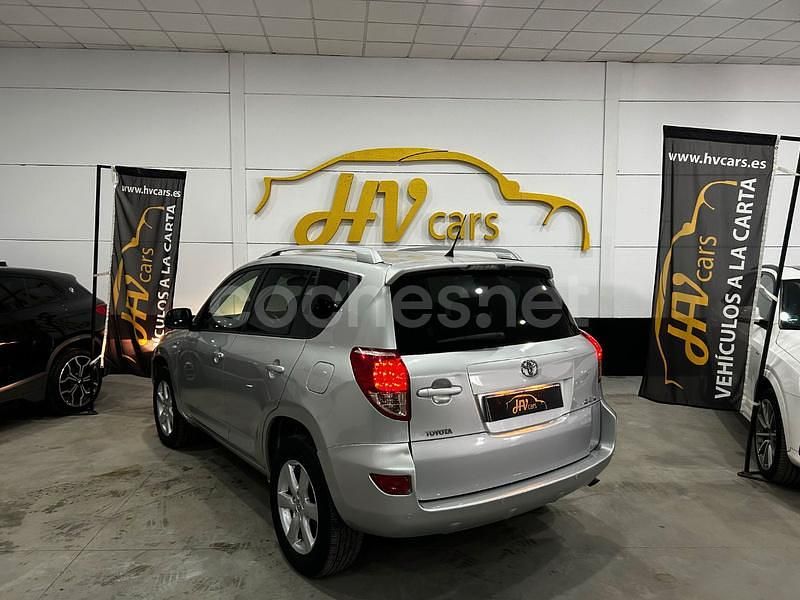 Usado Toyota RAV4 Sol 136 CV (100 kW) 2009 Gris / plata SUV