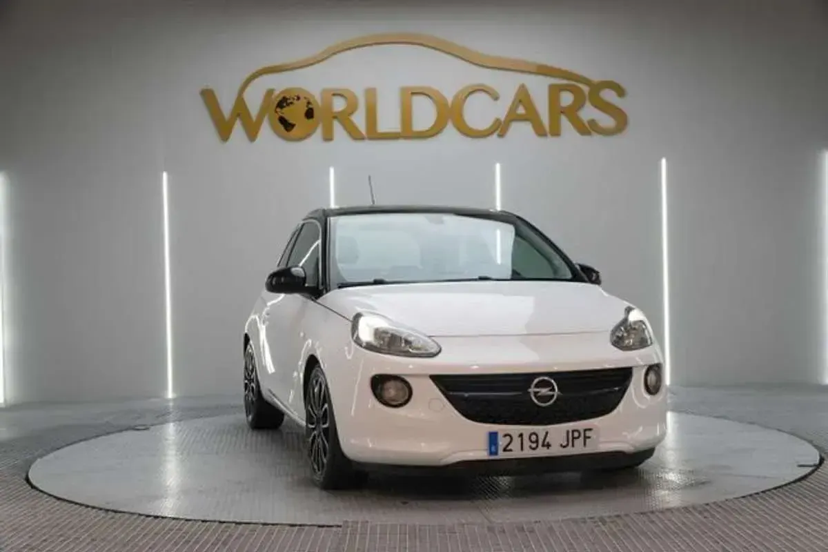 Usado Opel Adam Rocks 87 CV (63 kW) 2016 Blanco Utilitario
