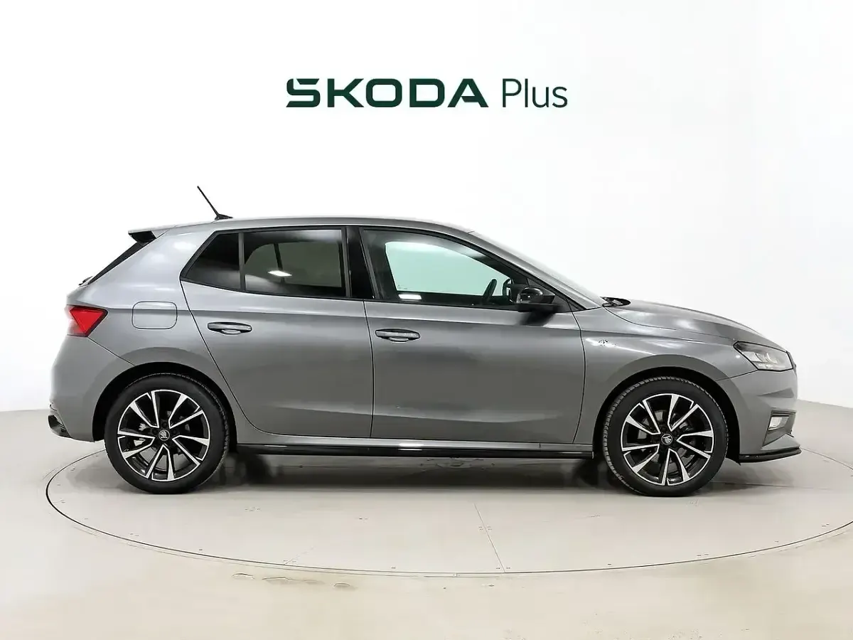 Usado Skoda Fabia Monte Carlo 116 CV (85 kW) 2025 Gris Utilitario