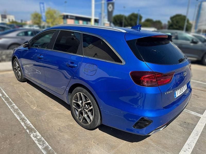 Usado Kia Ceed GT GT-Line 115 CV (84 kW) 2019 Azul Familiar