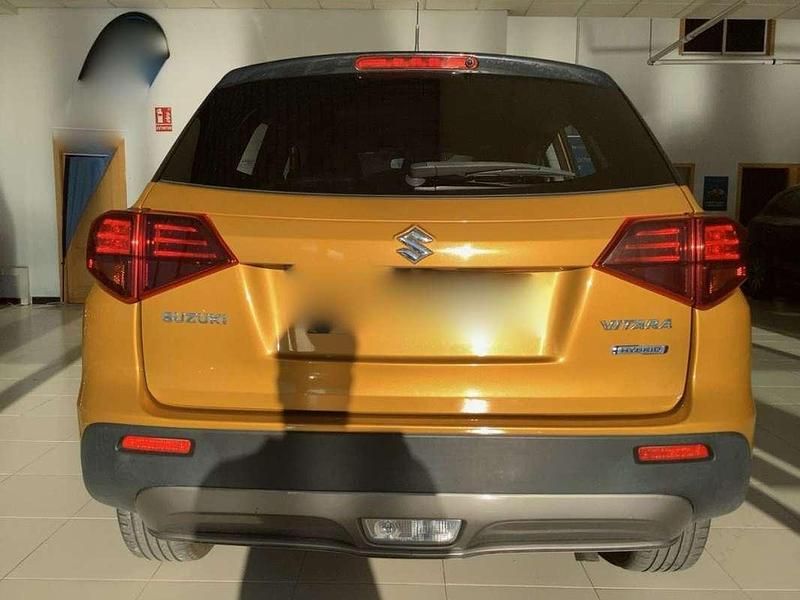 Usado Suzuki Vitara 129 CV (94 kW) 2021 Naranja SUV