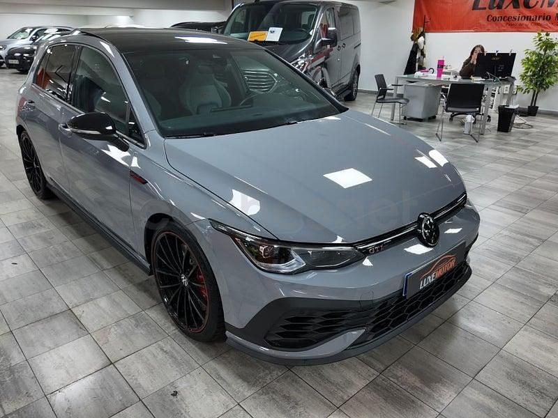 Usado VW Golf VIII GTI Clubsport 300 CV (220 kW) 2024 Gris / plata Berlina