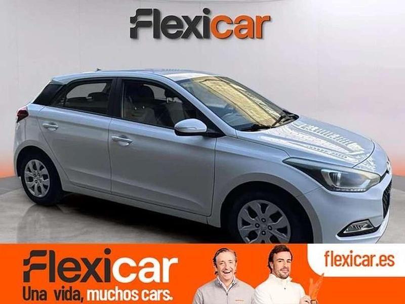 Blanco Usado 2016 Hyundai i20 Utilitario | 10.990 € (Precio justo) - Imagen 1/4