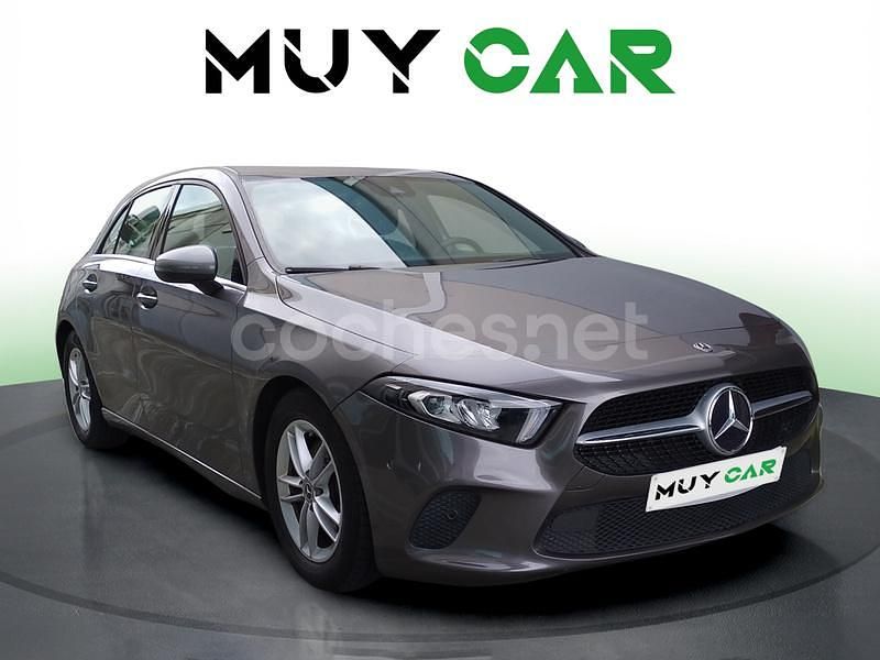 Gris / plata Usado 2019 Mercedes A200 Berlina | 22.990 € (Buen precio) - Imagen 1/4