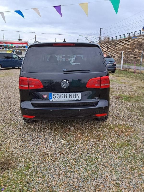 Usado VW Touran 105 CV (77 kW) 2010 Negro Monovolumen