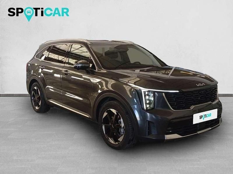 Używany Kia Sorento Premium 215 KM (158 kW) 2025 Szary SUV