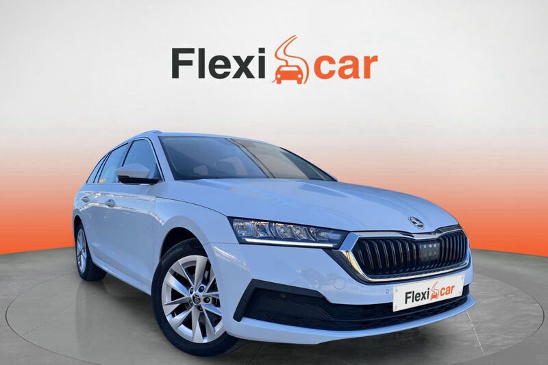 Blanco Usado 2020 Skoda Octavia Style Familiar | 17.490 € (Precio justo) - Imagen 1/4
