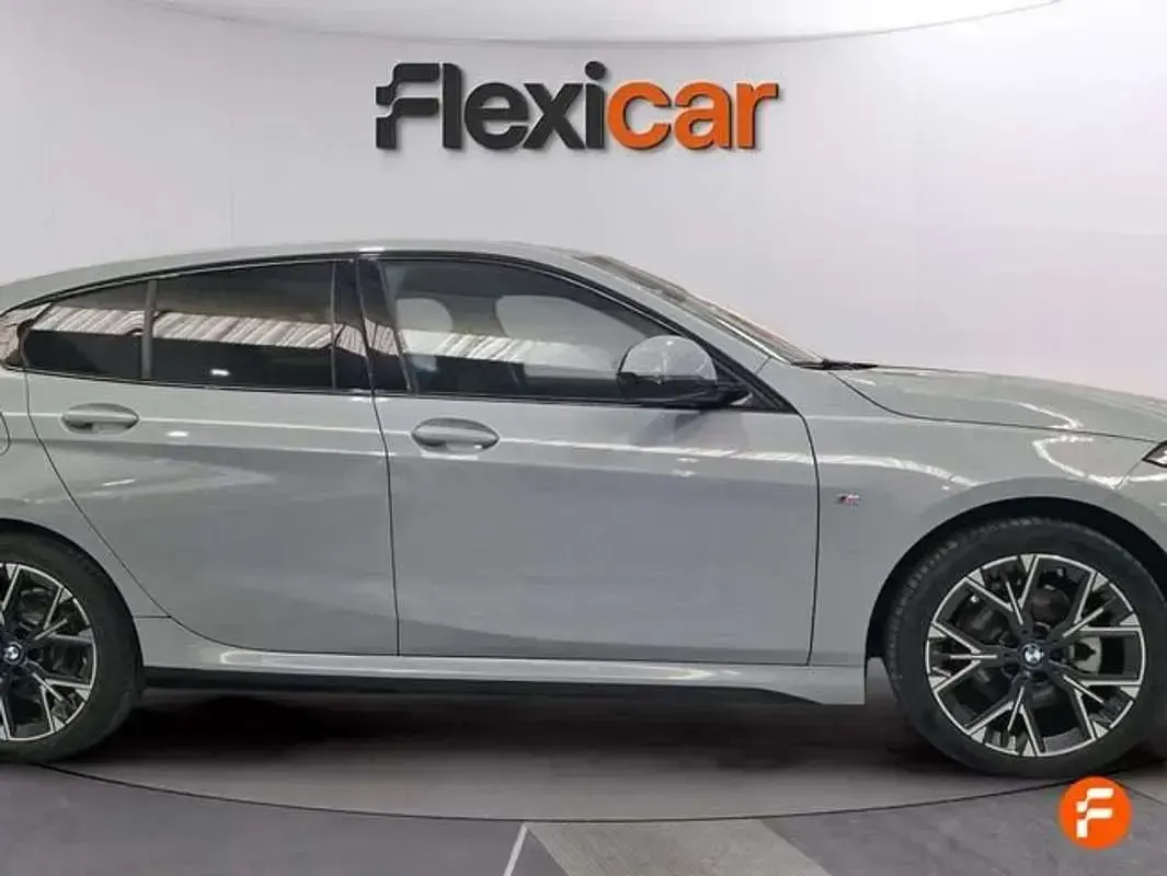 Usado BMW 120 170 CV (125 kW) 2025 Gris Utilitario