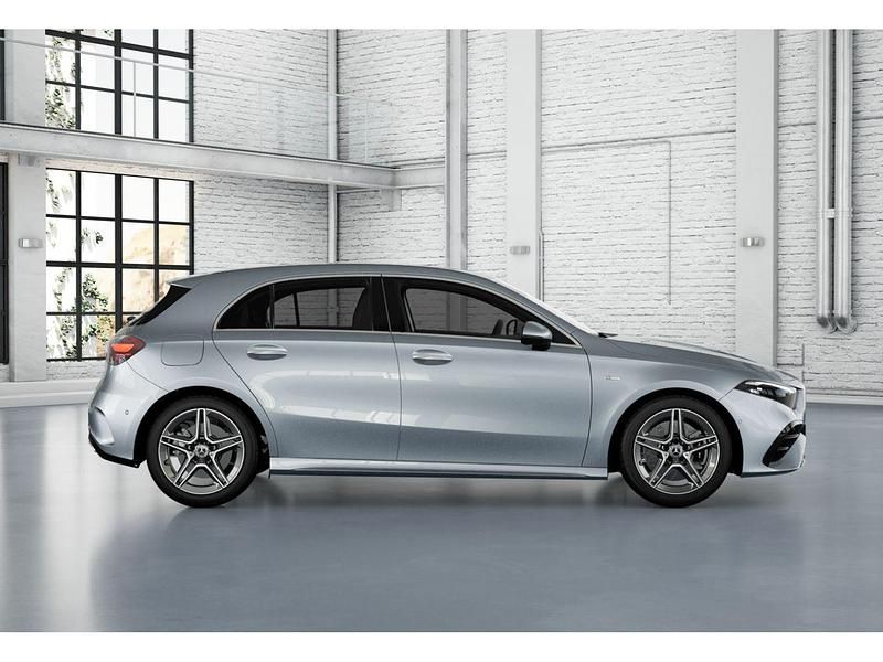 Usado Mercedes A250 163 CV (119 kW) 2025 Plata Utilitario