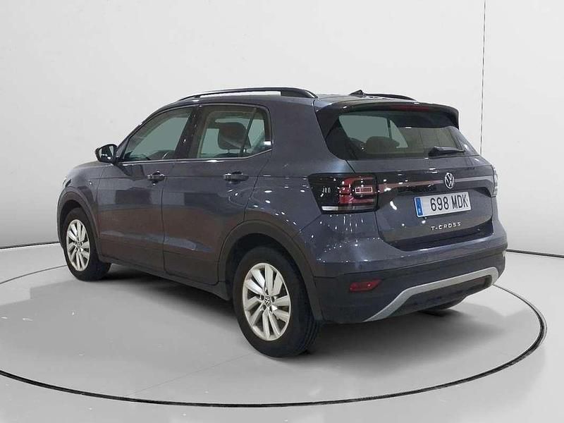 Usado VW T-Cross Advance 111 CV (81 kW) 2023 Gris SUV