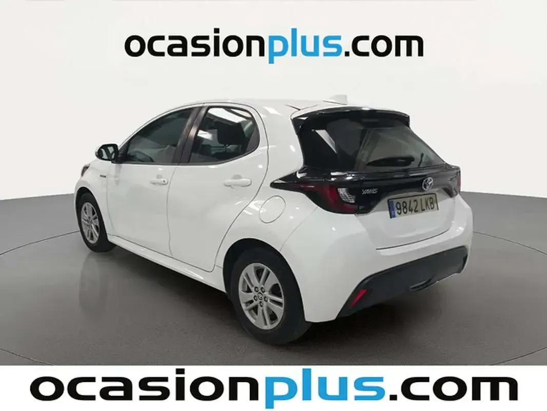 Usado Toyota Yaris Business Edition 116 CV (85 kW) 2020 Blanco Utilitario