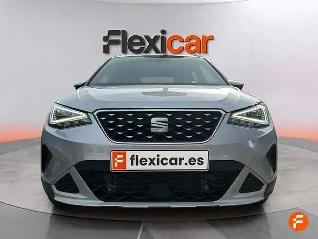 Usado Seat Arona 150 CV (110 kW) 2024 Gris SUV