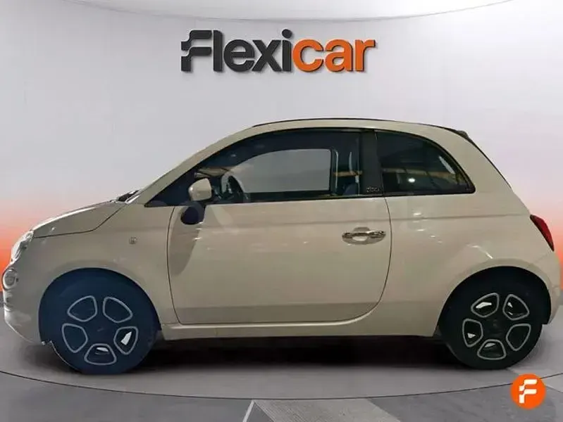 Usado Fiat 500C Club 70 CV (51 kW) 2023 Blanco Descapotable