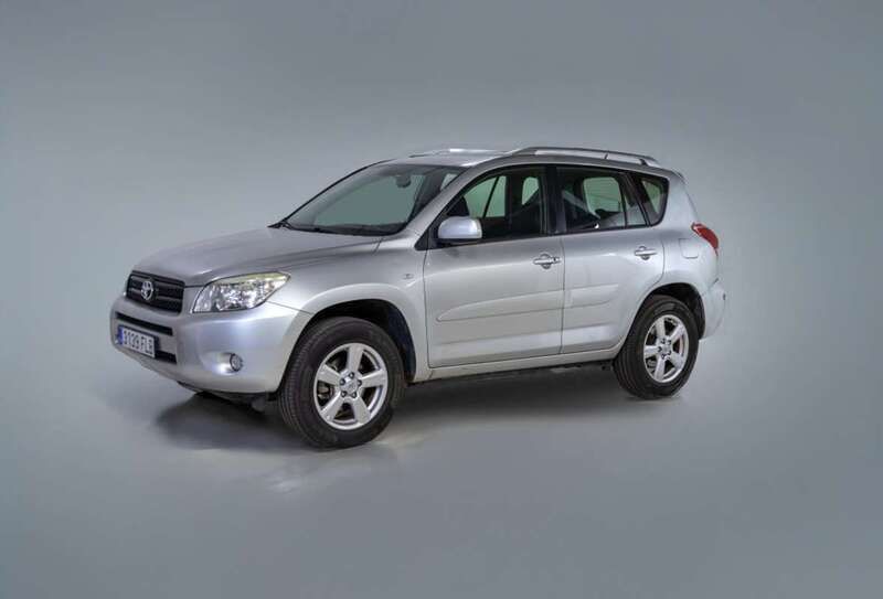 Plateado Usado 2007 Toyota RAV4 Executive SUV | 12.500 € (Un poco caro) - Imagen 1/4