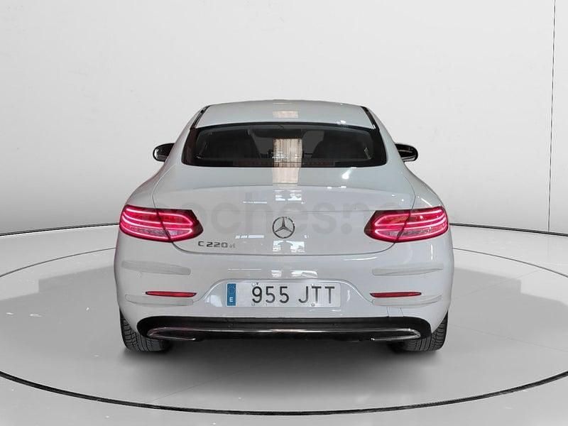 Usado Mercedes C220 170 CV (125 kW) 2016 Blanco Coupe