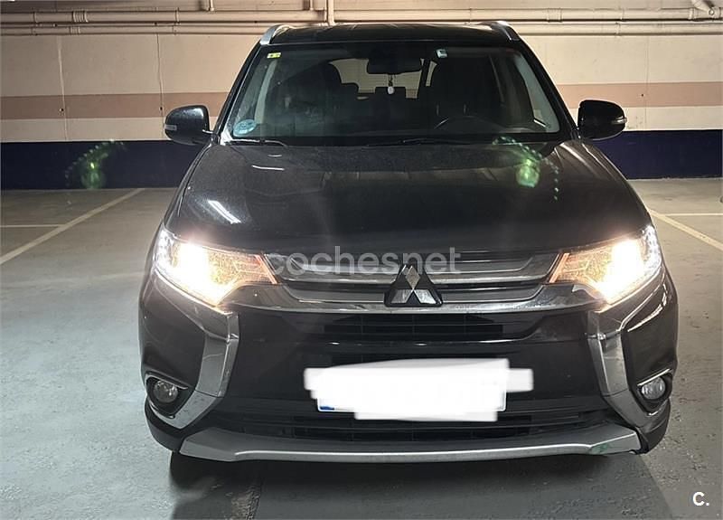 Usado Mitsubishi Outlander Motion 150 CV (110 kW) 2017 Negro SUV