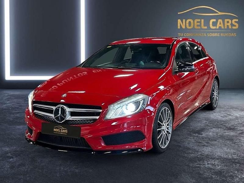 Usado Mercedes A180 AMG line 109 CV (80 kW) 2014 Rojo Utilitario