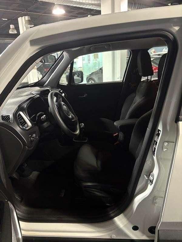 Usado Jeep Renegade Sport 120 CV (88 kW) 2021 Blanco SUV