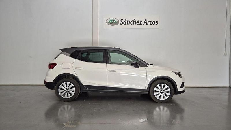 Usado Seat Arona Ecomotive 95 CV (69 kW) 2018 Blanco SUV