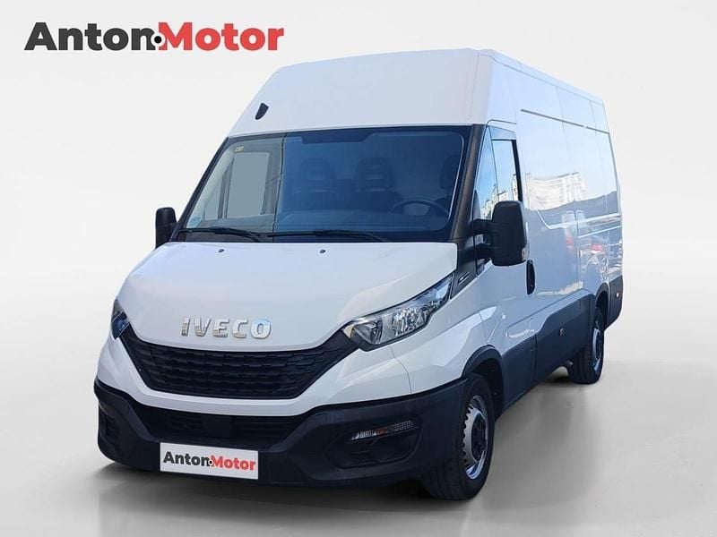 Usado Iveco Daily 156 CV (114 kW) 2022 Blanco Berlina