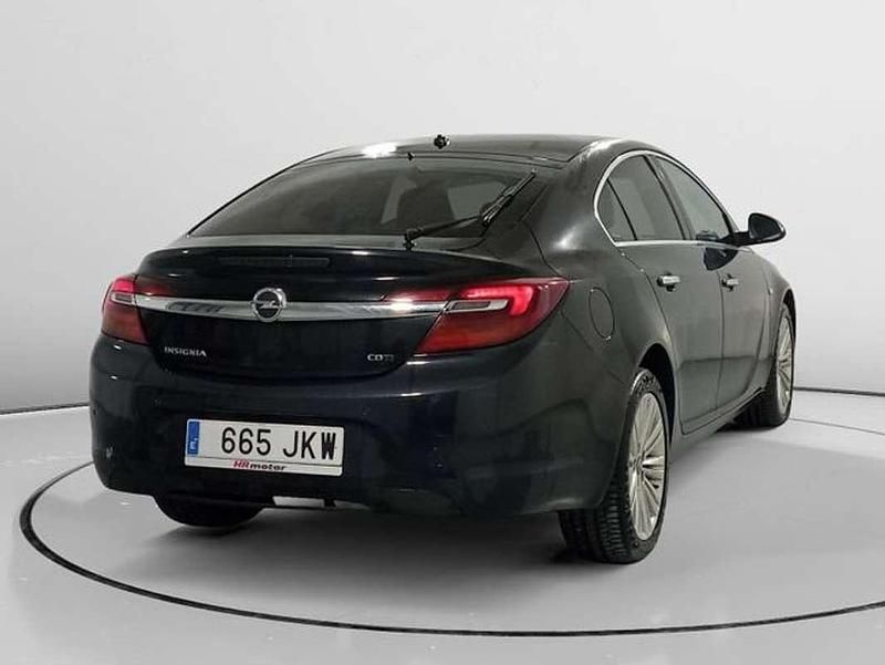 Usado Opel Insignia Excellence 163 HP (119 kW) 2015 Preto Sedan