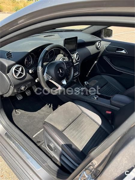 Käytetty Mercedes A200 AMG line 136 HP (100 kW) 2017 Harmaa Sedan