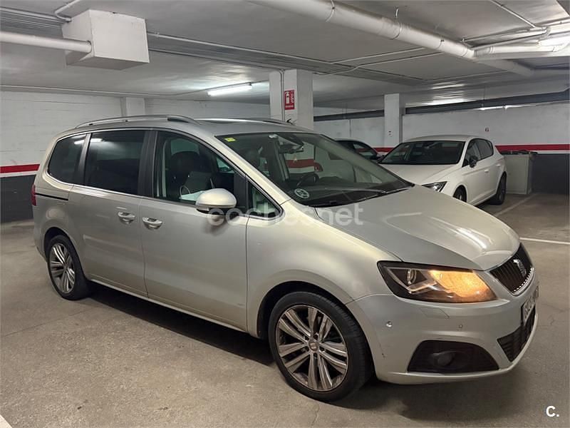Usado Seat Alhambra Ecomotive 170 CV (125 kW) 2012 Gris / plata Monovolumen