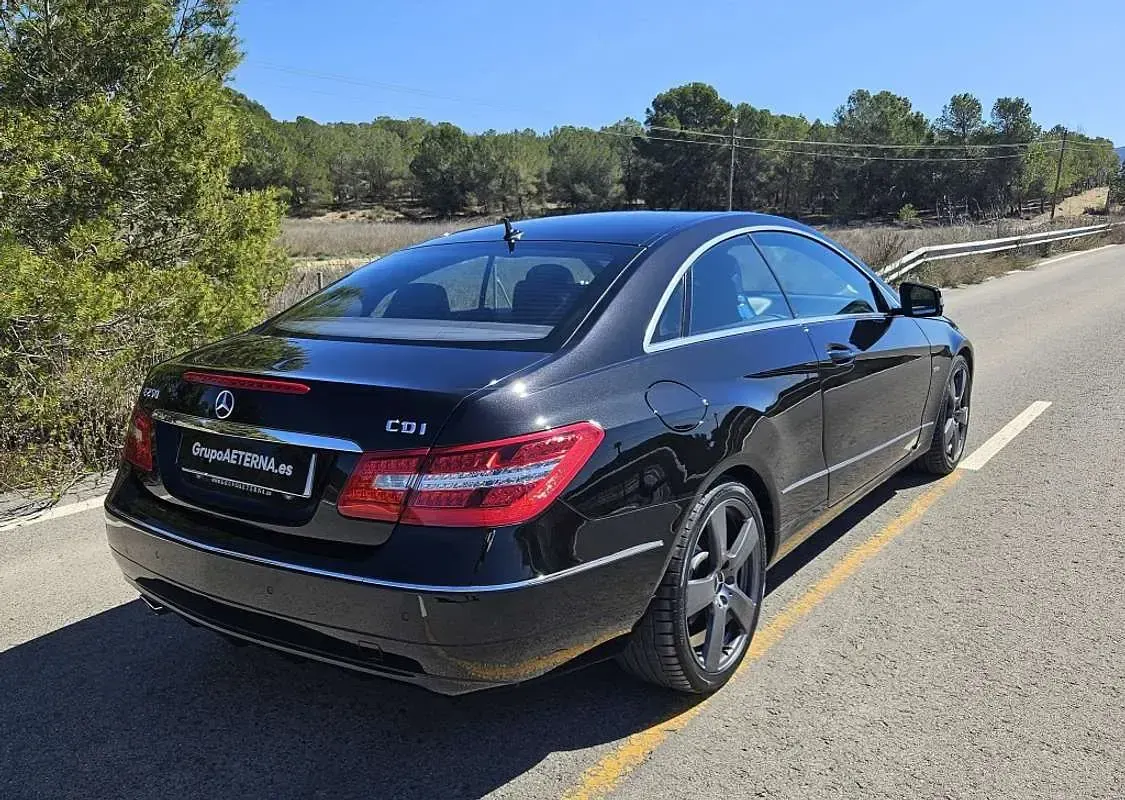 Usado Mercedes E250 204 CV (150 kW) 2013 Negro Coupe