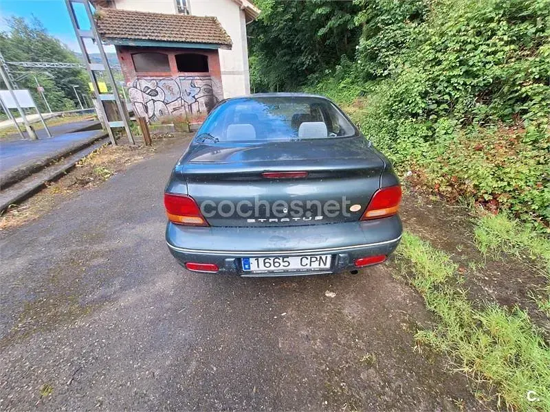 Usado Chrysler Stratus 133 CV (97 kW) 2000 Verde Berlina