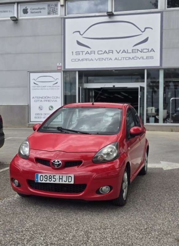 Rojo Usado 2012 Toyota Aygo Connect Style Utilitario | 4700 € - Imagen 1/4