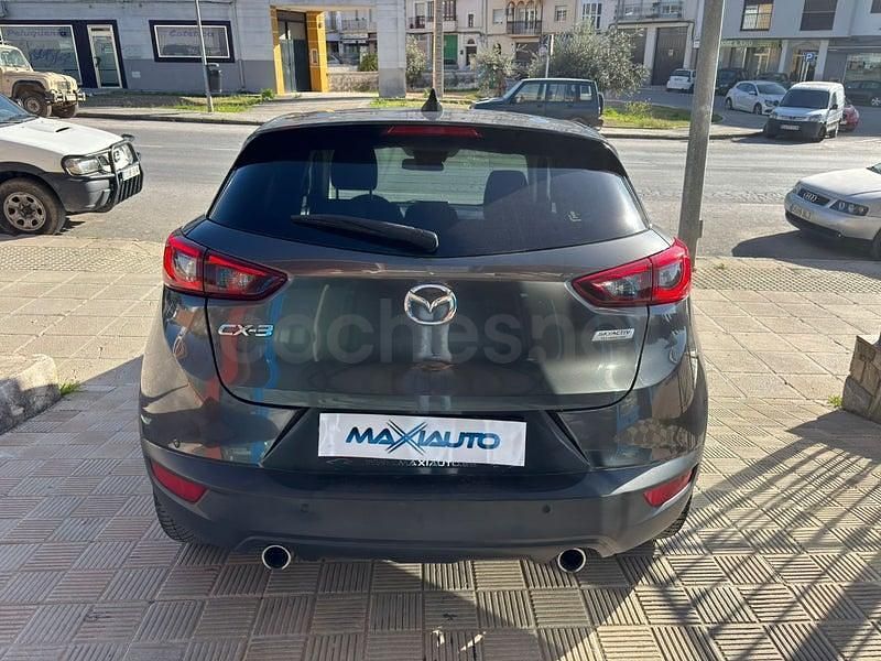 Usado Mazda CX-3 Luxury 105 CV (77 kW) 2017 Gris / plata SUV