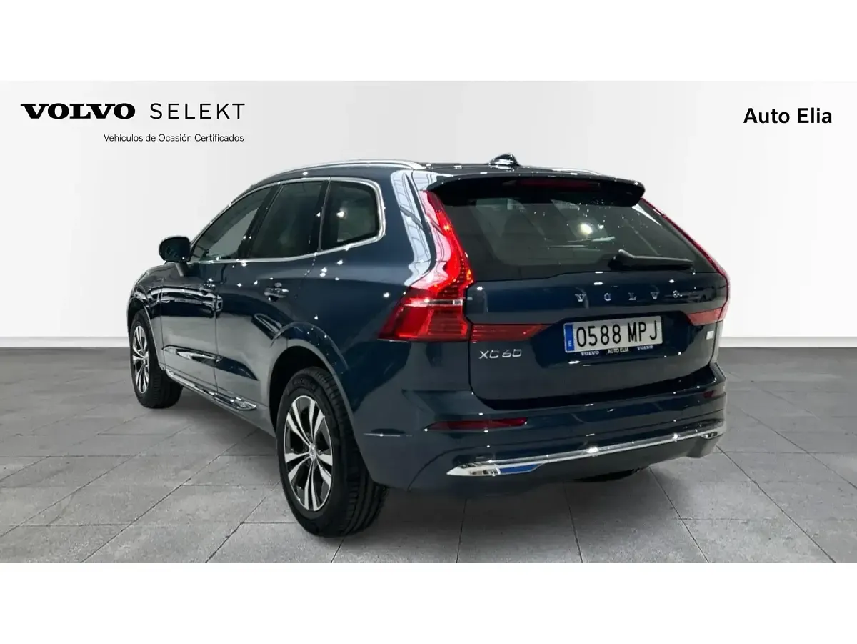 Usado Volvo XC60 Core 350 CV (257 kW) 2024 Azul SUV