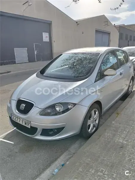 Usado Seat Altea 105 CV (77 kW) 2007 Blanco Monovolumen