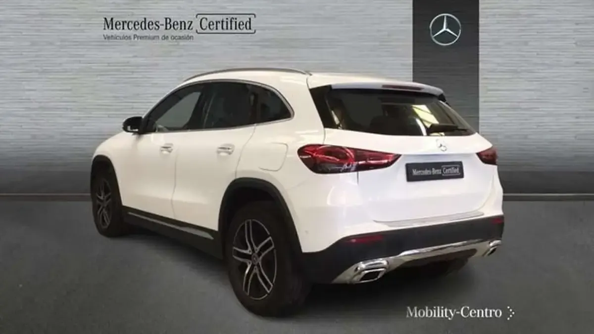 Usado Mercedes GLA200 150 CV (110 kW) 2021 Blanco SUV