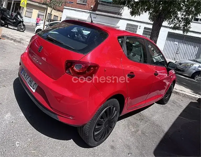 Usado Seat Ibiza Copa 90 CV (66 kW) 2012 Rojo Berlina