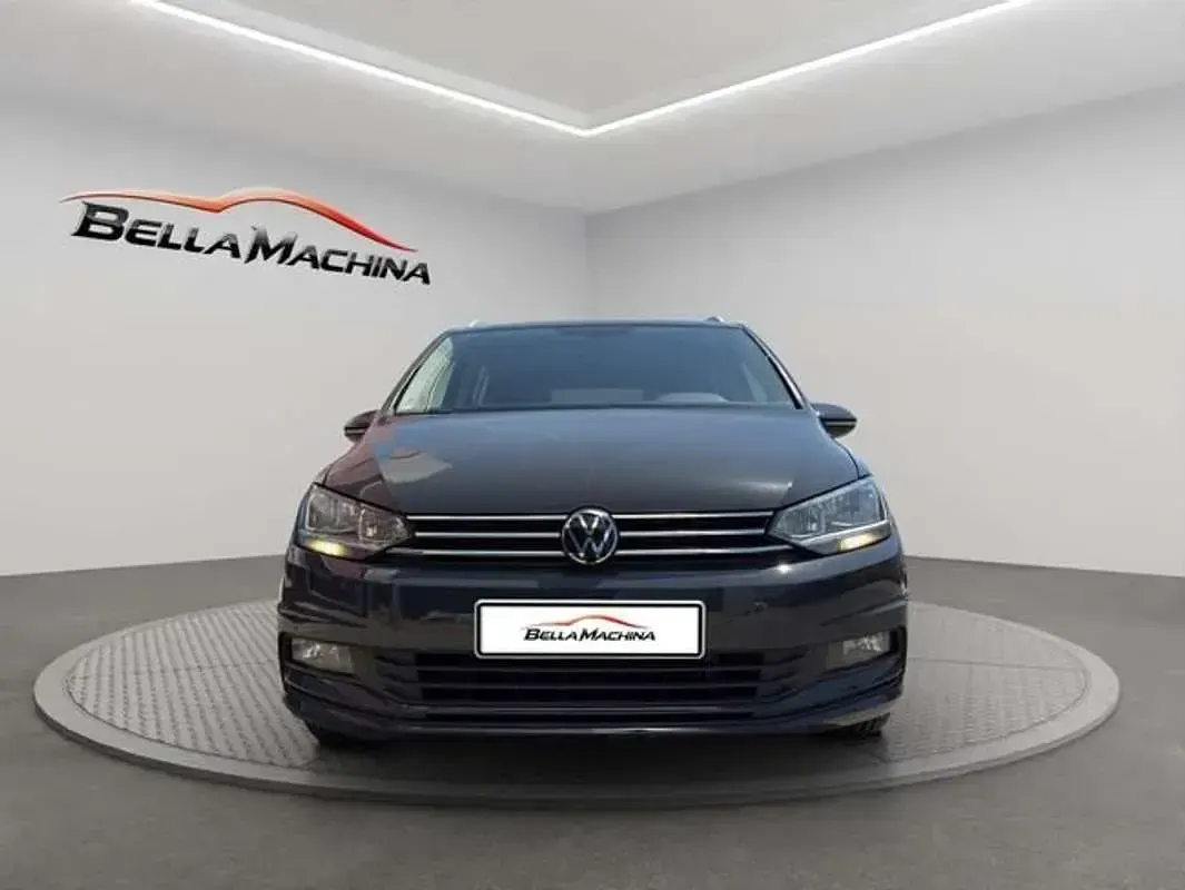 Usado VW Touran Advance 116 CV (85 kW) 2021 Gris Monovolumen