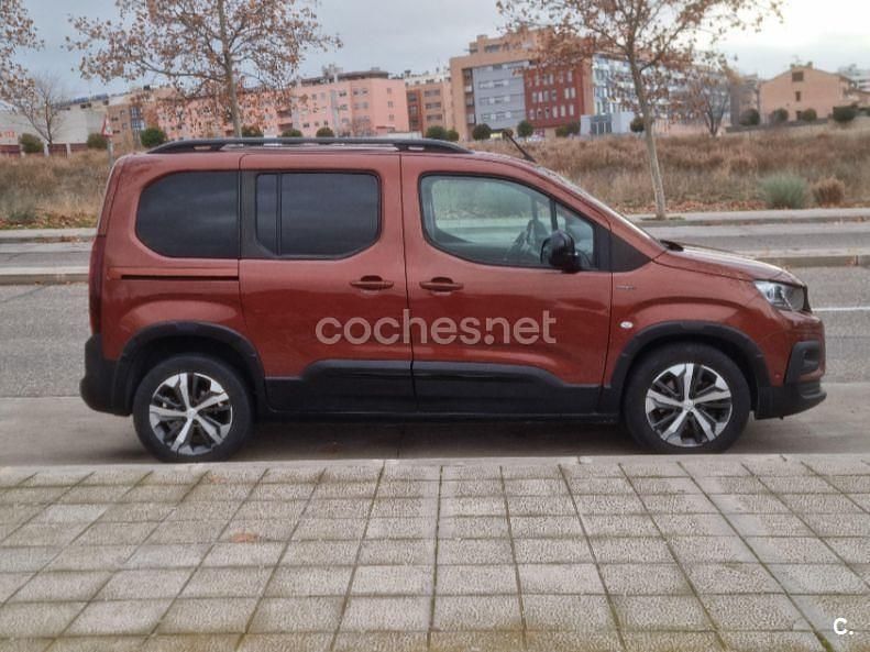 Usado Peugeot Rifter GT-line 130 CV (95 kW) 2019 Marrón Monovolumen