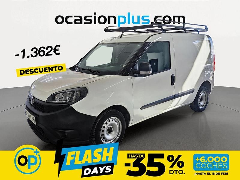 Usado Fiat Doblò 95 CV (69 kW) 2021 Blanco Monovolumen