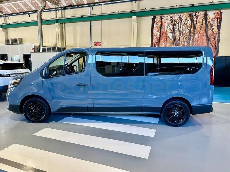 Usado Nissan Primastar N-Connecta 110 CV (80 kW) 2024 Gris / plata Monovolumen