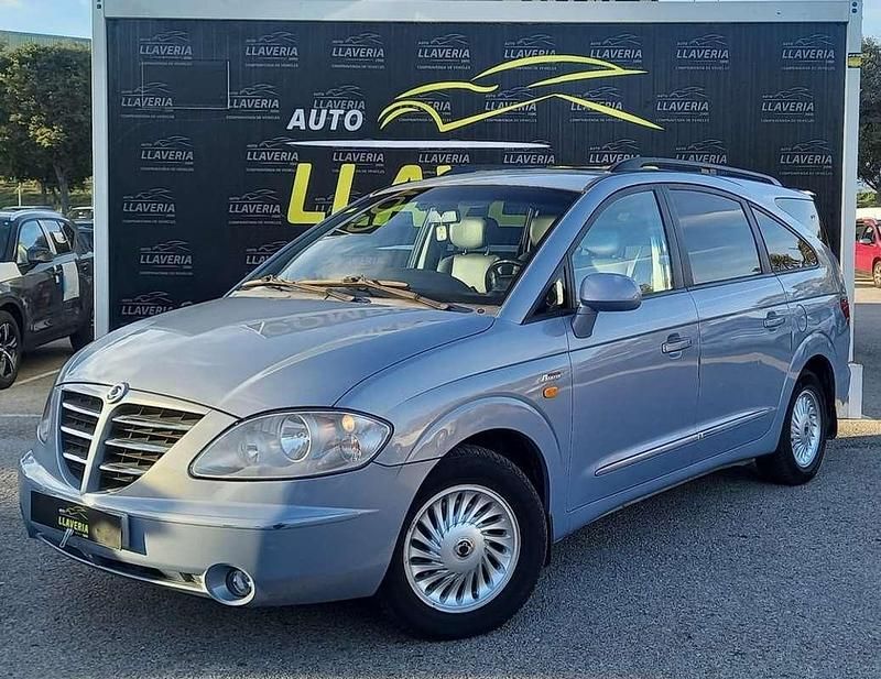 Gris Usado 2005 Ssangyong (KGM) Rodius Limited Monovolumen | 6250 € (Precio justo) - Imagen 1/4