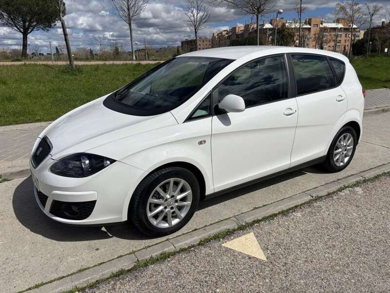 Blanco Usado 2010 Seat Altea Style Monovolumen | 5999 € (Buen precio) - Imagen 1/4
