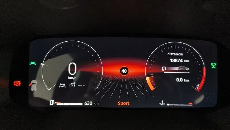 Usado Renault Captur Techno 100 CV (73 kW) 2025 Gris SUV