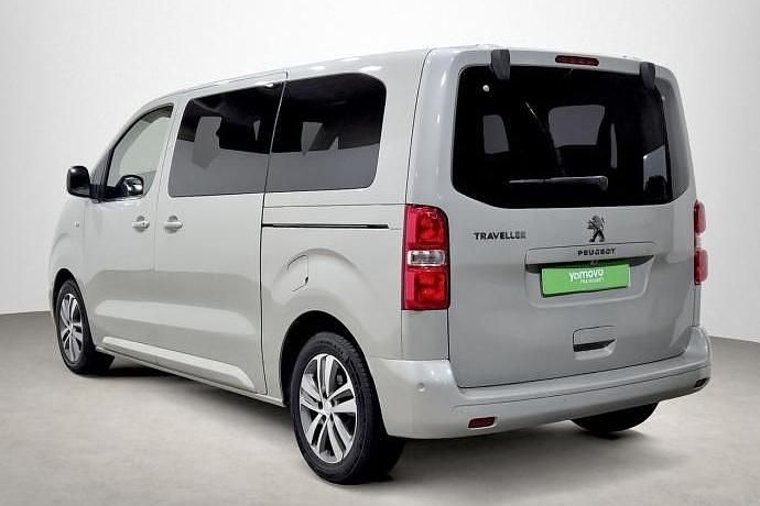 Usado Peugeot Traveller Active 120 CV (88 kW) 2021 Gris Monovolumen